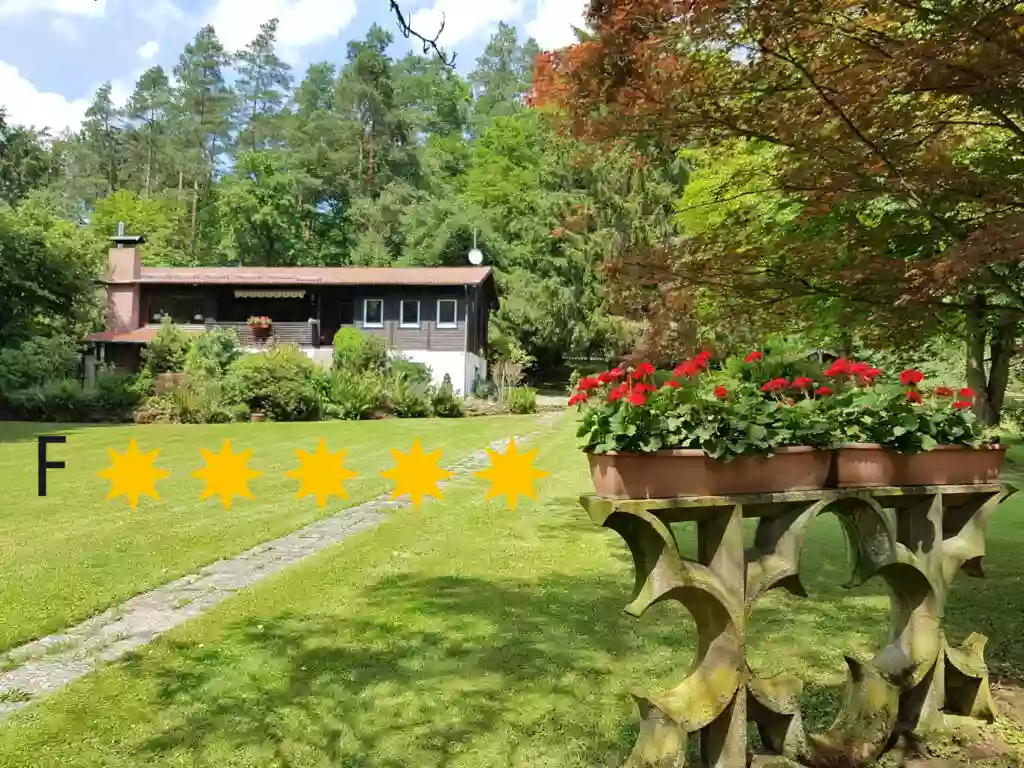 Ferienhaus Naturliebe: Ferienhaus mit Hund mieten in Alleinlage am Wald mit Sauna, Kamin, in Vogelsberg, Hessen, Deutschland