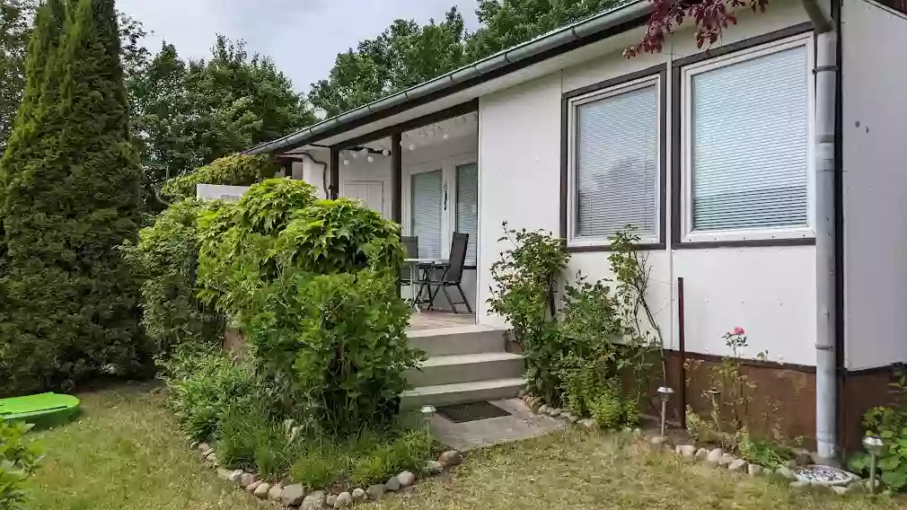 Ferienhaus Vermietung - Bungalows: "Gestrandet" / "Verankert" auf Mönchgut Rügen - Familie Helm