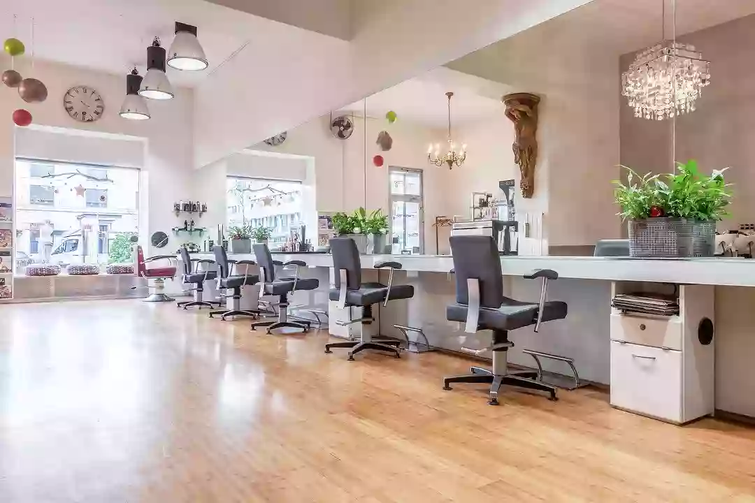 Friseursalon Haarscharf