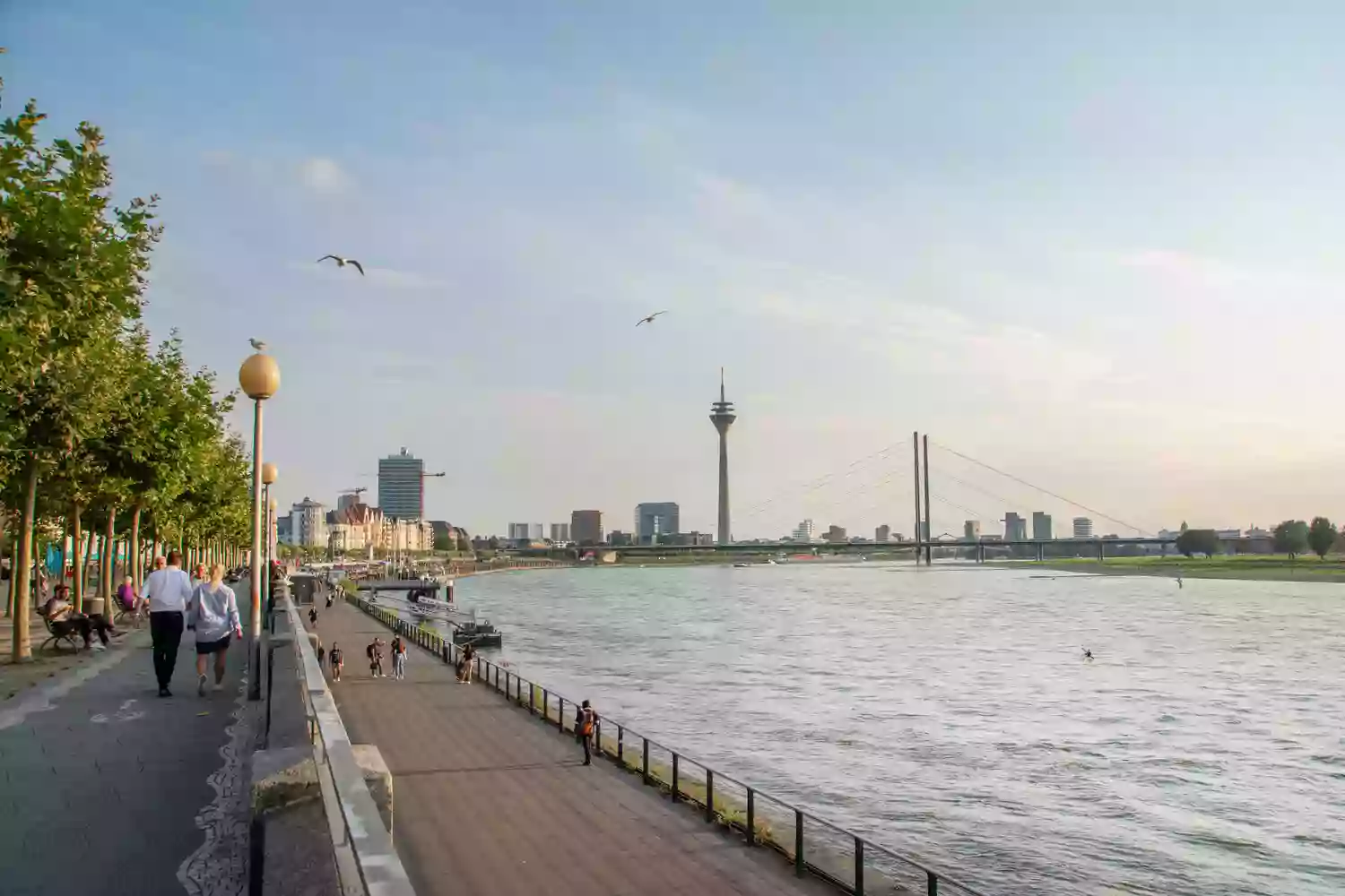 Rheinuferpromenade Düsseldorf