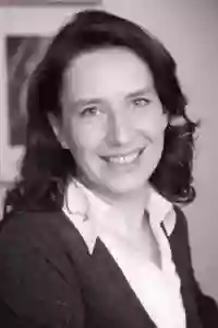 Dr. Fiona Schmolling