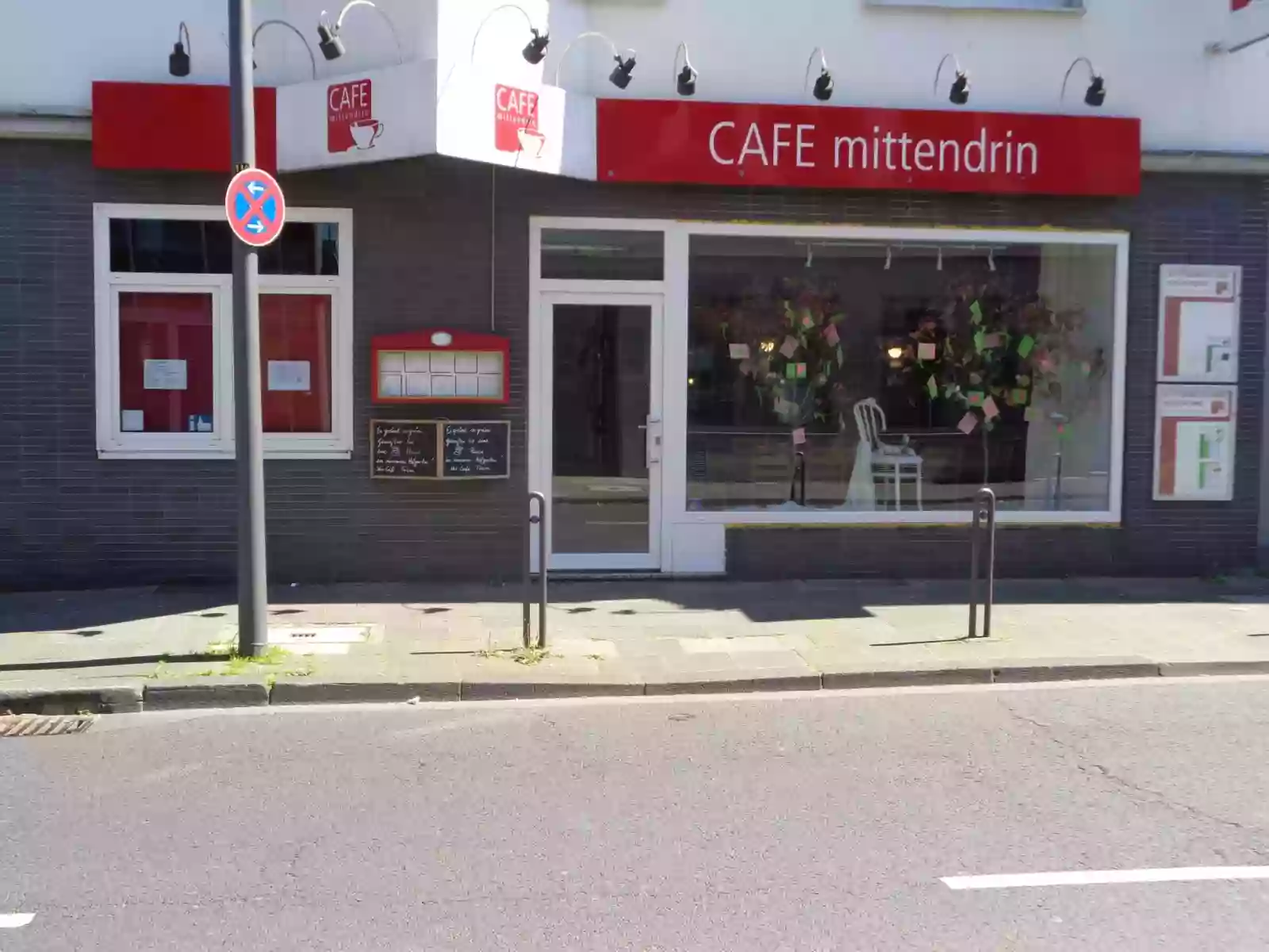 CAFE mittendrin