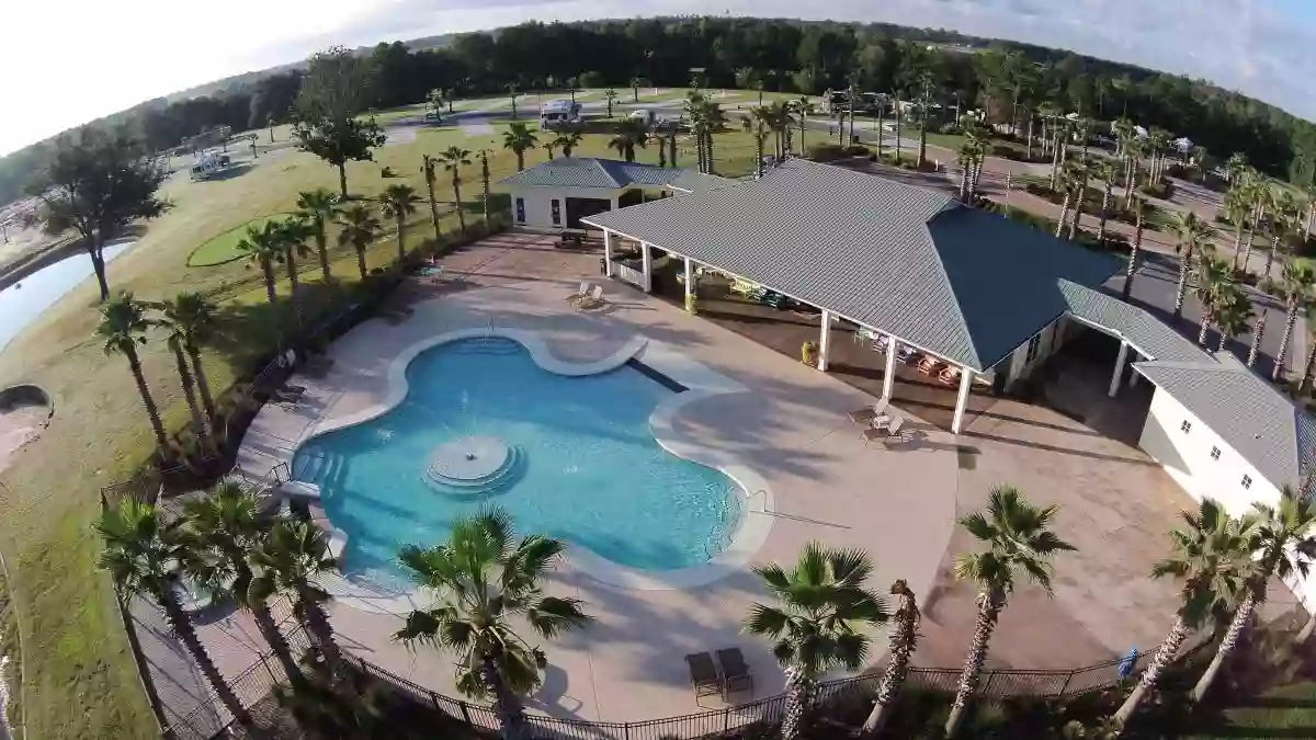 Lake Osprey RV Resort