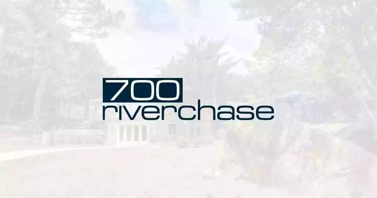 700 Riverchase