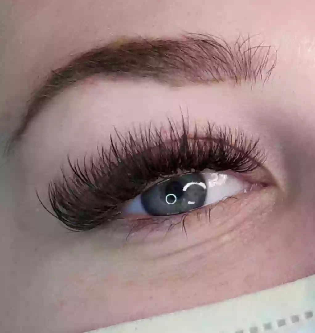 Lash Out by Kellie