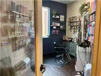 LUXurious Salon