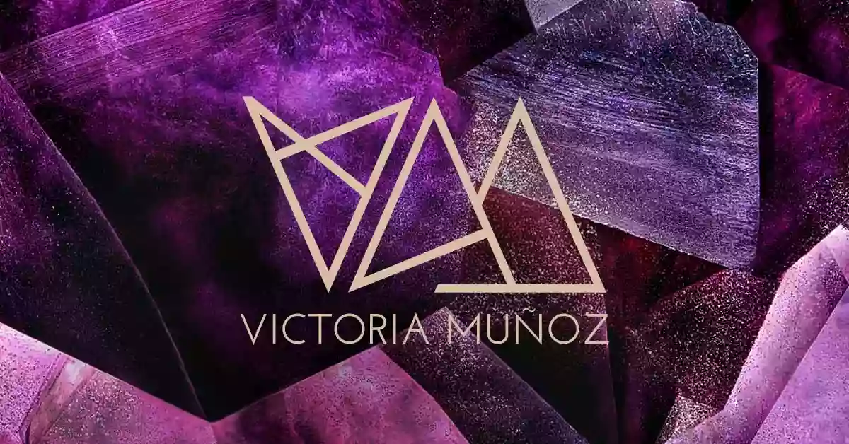 Victoria Muñoz, Therapist
