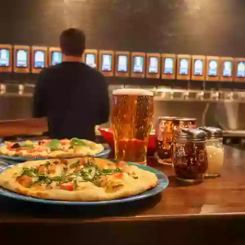 Smokin' Oak Wood-Fired Pizza and Taproom