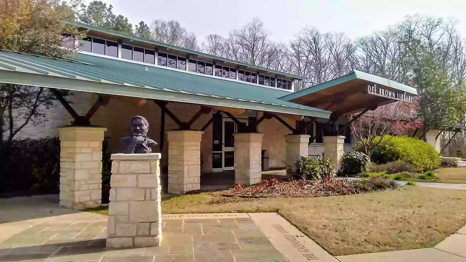 Dee Brown Library - Central Arkansas Library System