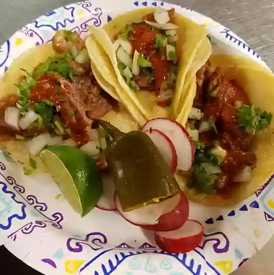 El Gallo Giro Tacos Y Mariscos