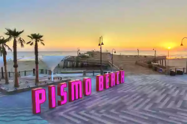 Pismo Beach Pier Plaza