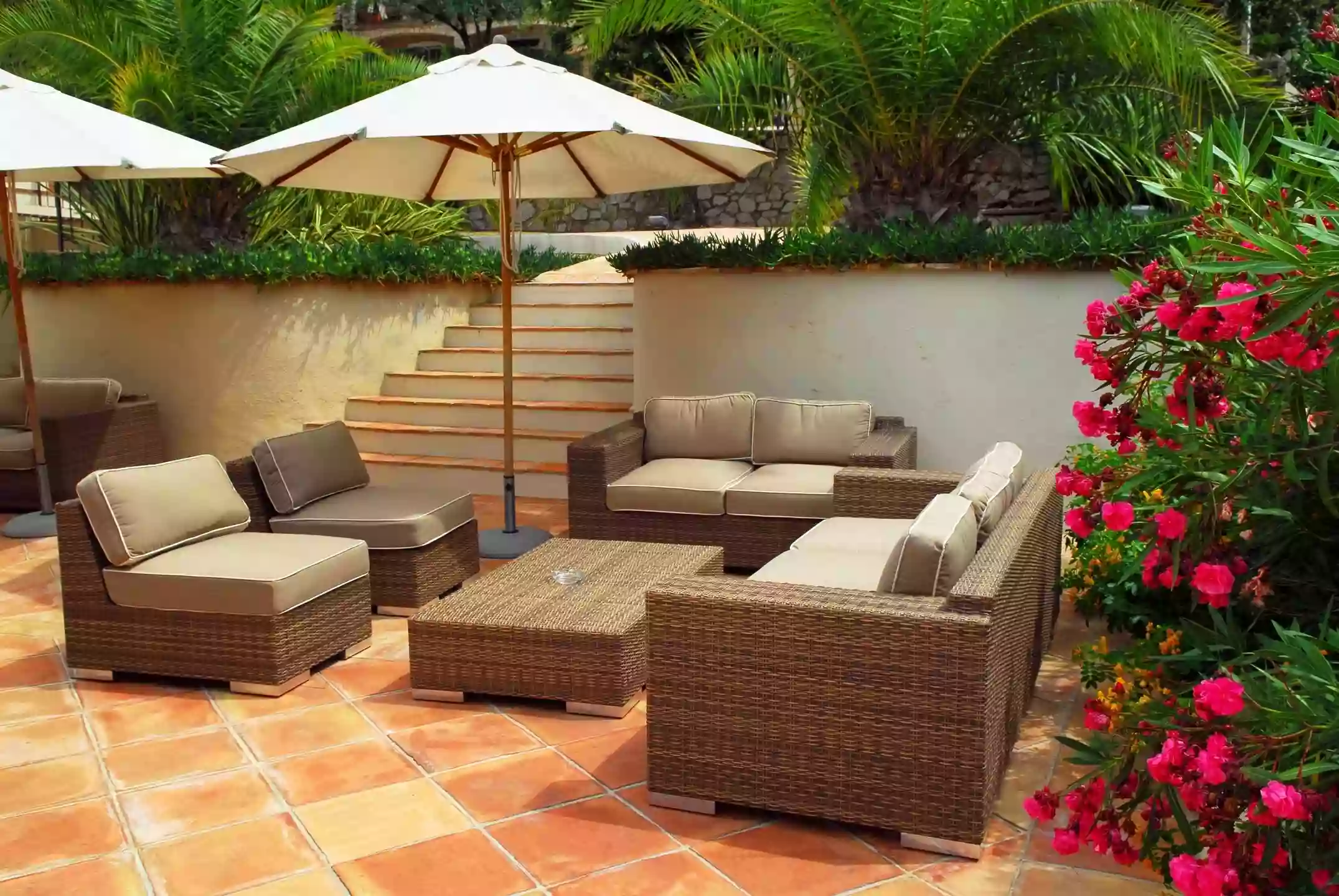 CCH Outdoor Furniture