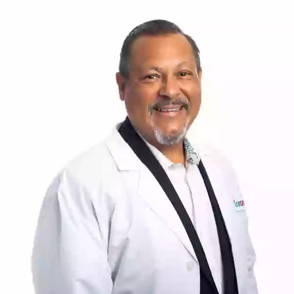 Dr. Leon Altamirano