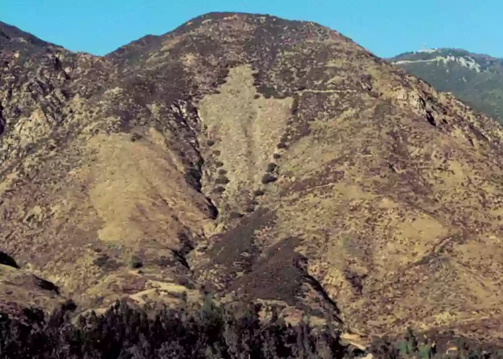 Arrowhead Viewing Spot & Historical Monument