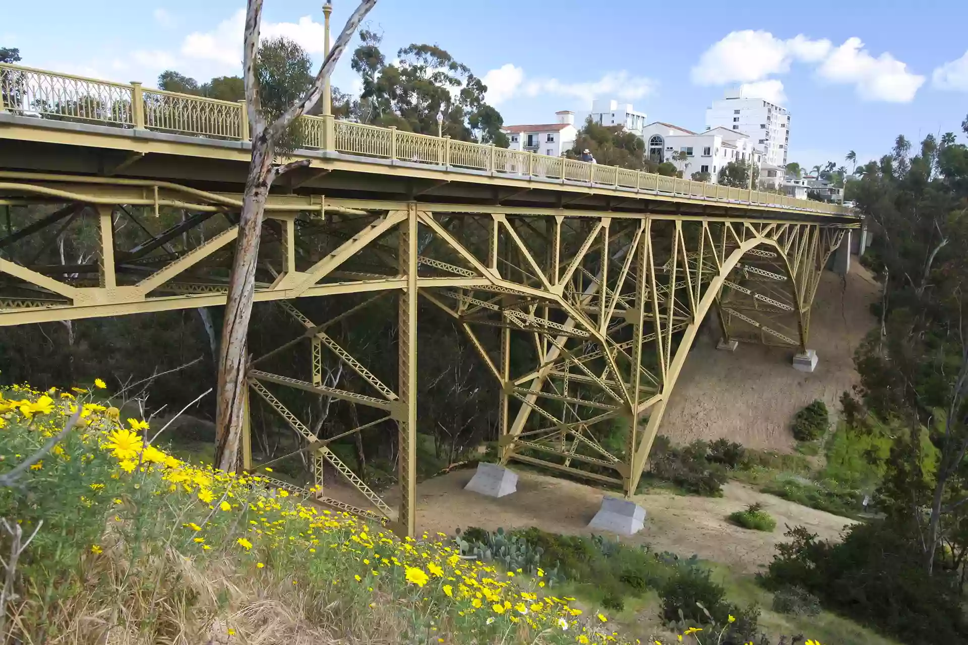 First Avenue Bridge