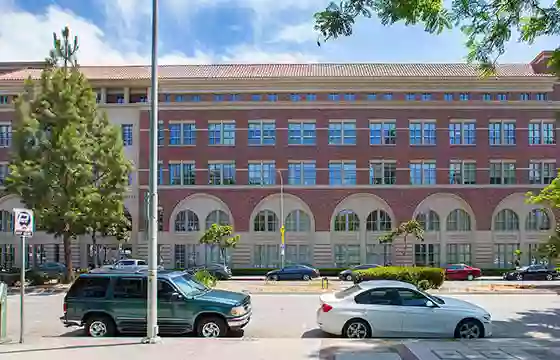 Keck Medicine of USC - USC Physical Therapy - University Park Campus