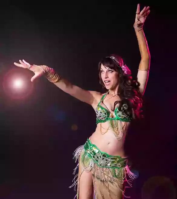 Leilainia Belly Dancer ( Lay-Lane-Ya)