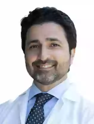 Reza Mostofi, M.D. | Medical Oncologist and Hematologist