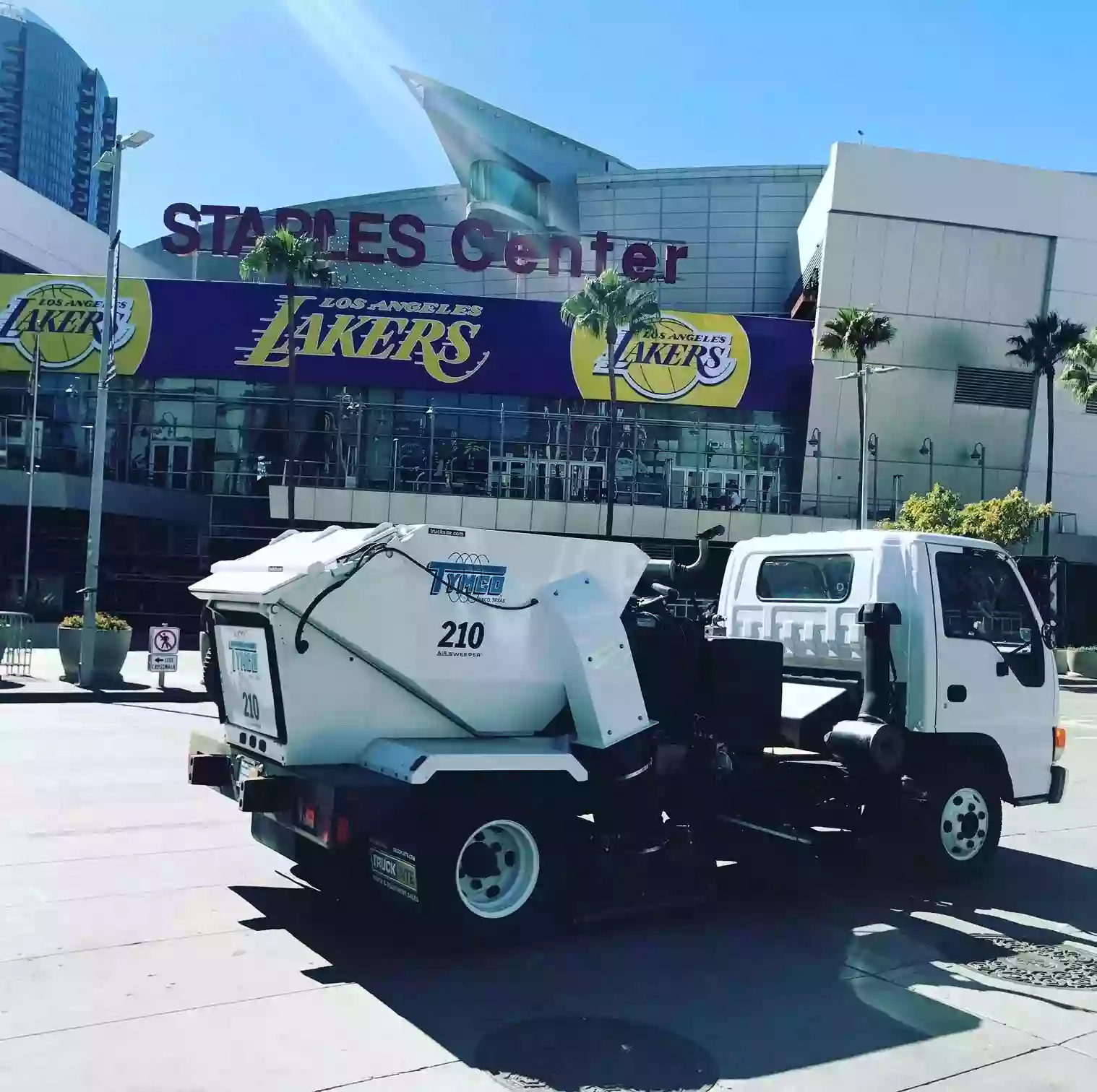 Absolute Sweeping Services (Parking Lot Sweeping)