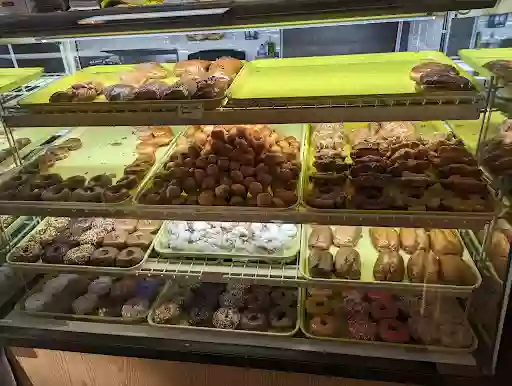 Hing's Donuts