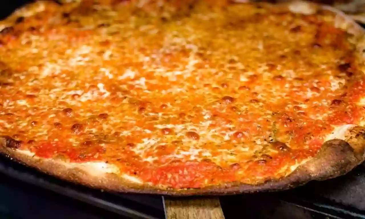 Rocco's Off Wooster Pizza,Delivery & Italian Restaurant
