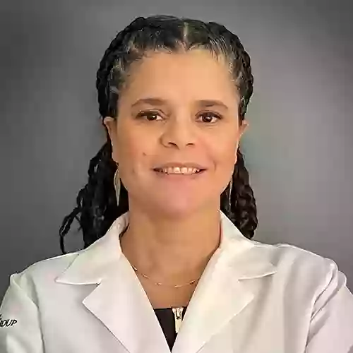 Veronica Pimentel, MD