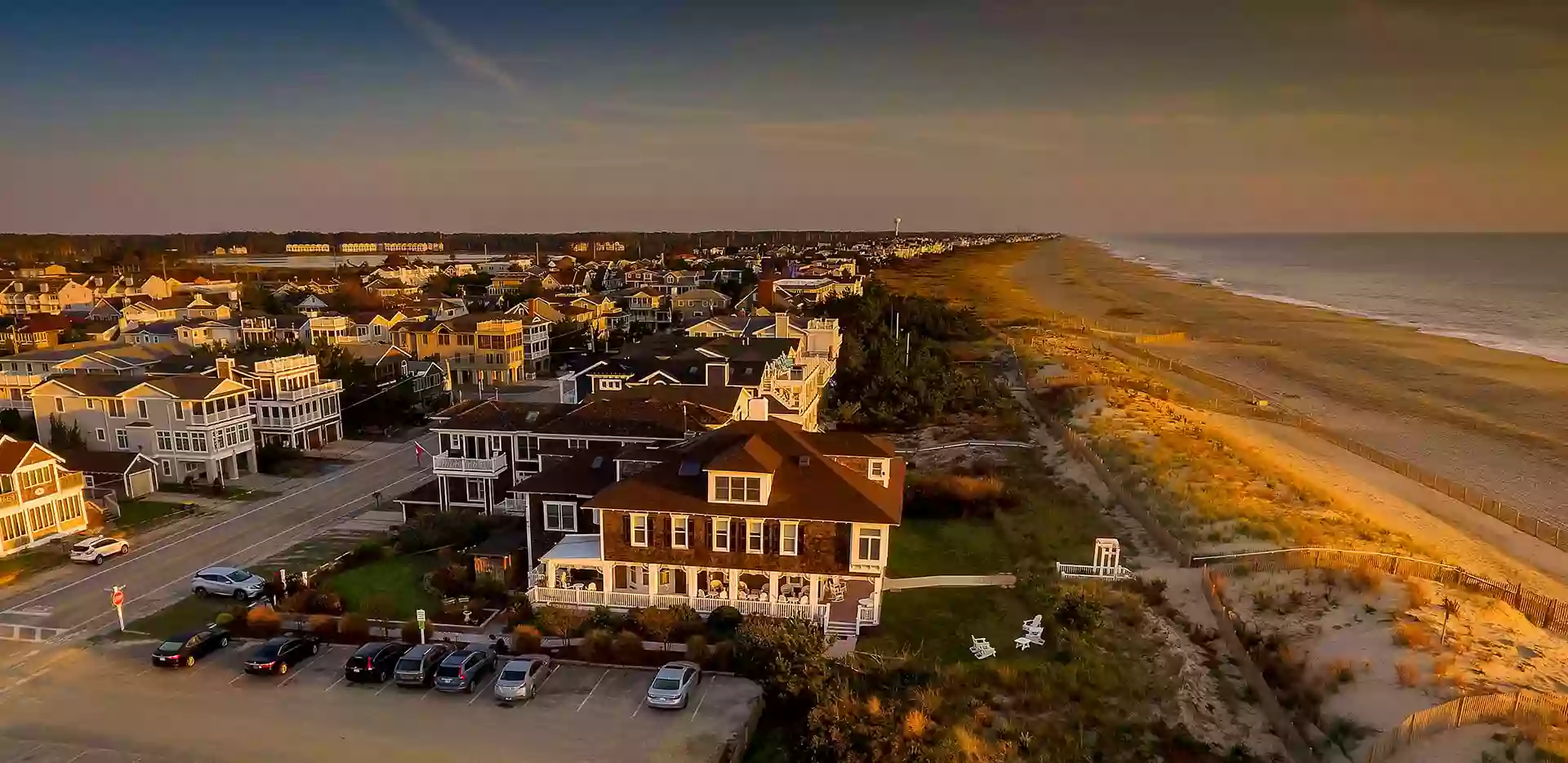 Addy Sea Historic Oceanfront Inn