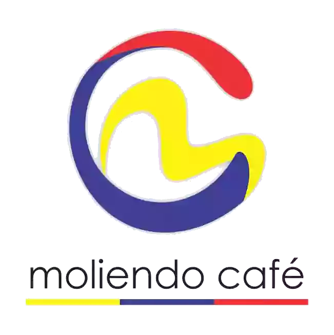 Moliendo Café