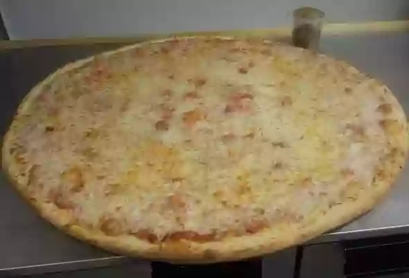 Giant Pizza