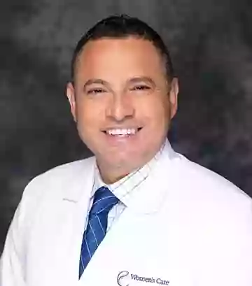 Dr. Leonardo Santana