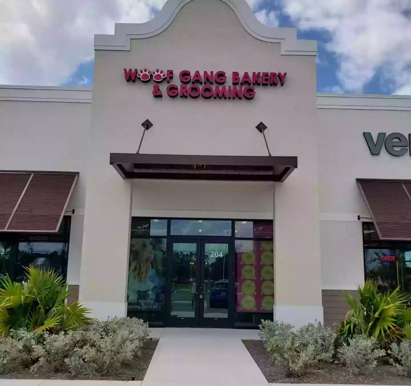 Woof Gang Bakery & Grooming Estero