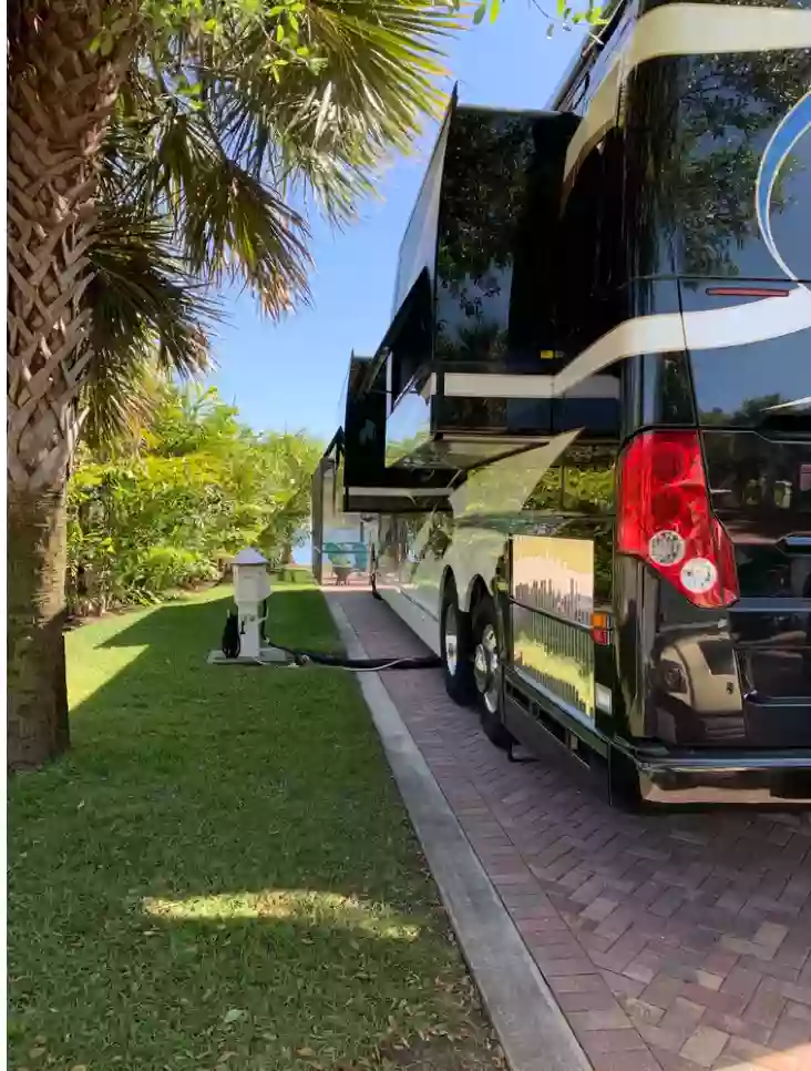 Golden Palms Luxury Motorcoach Resort