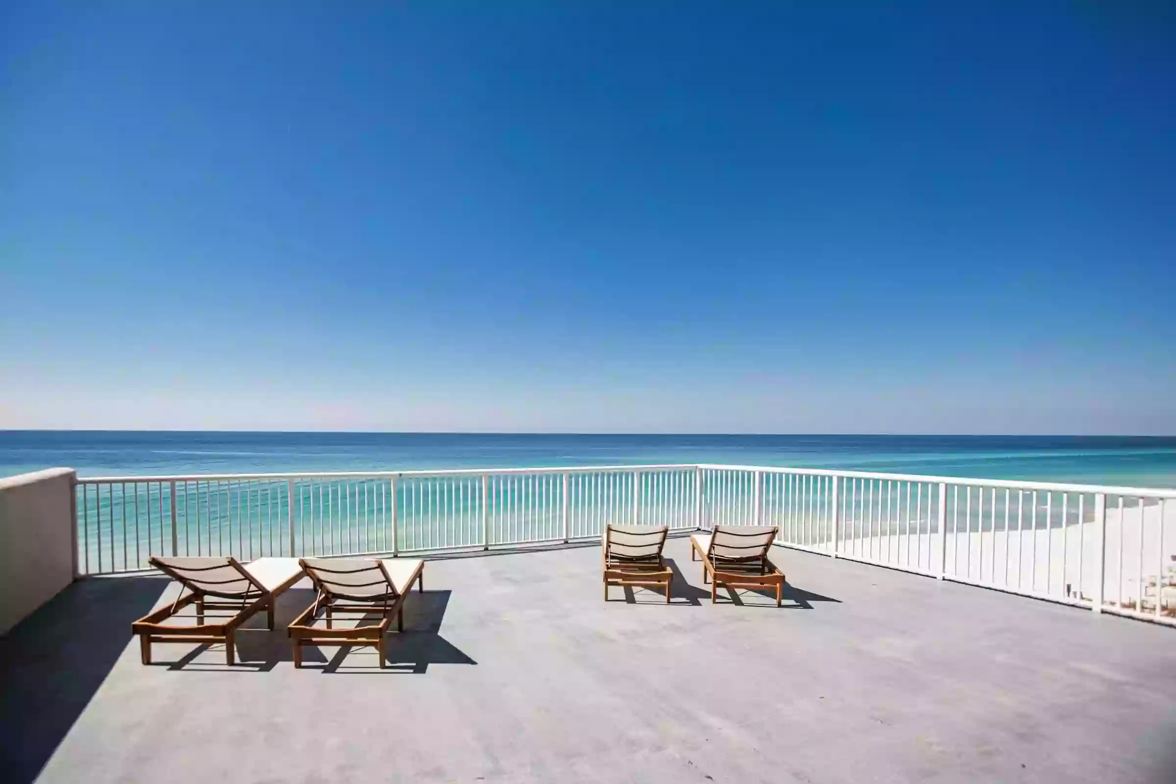 Salt Life Sundeck