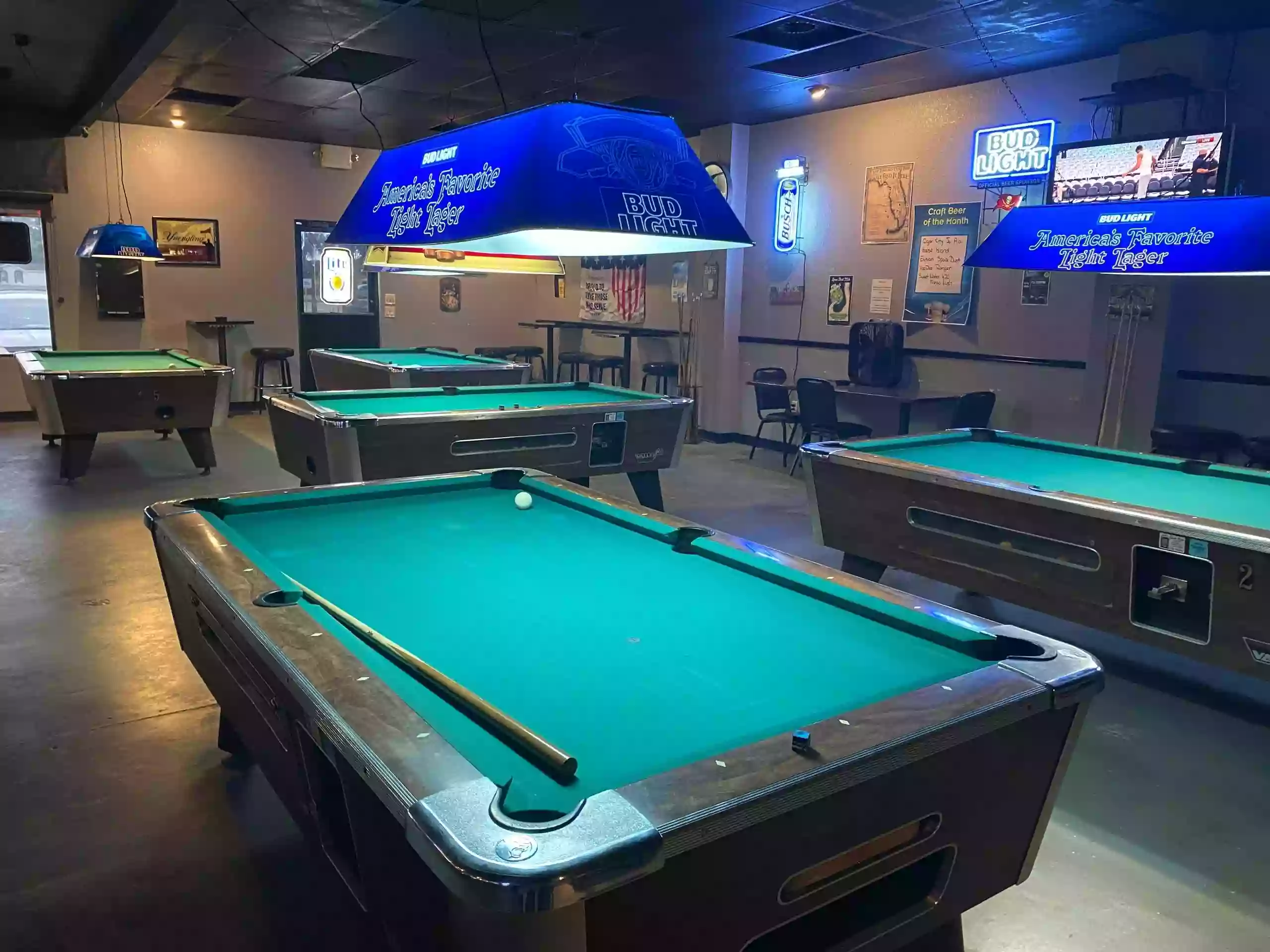 Racks Pub & Billiards