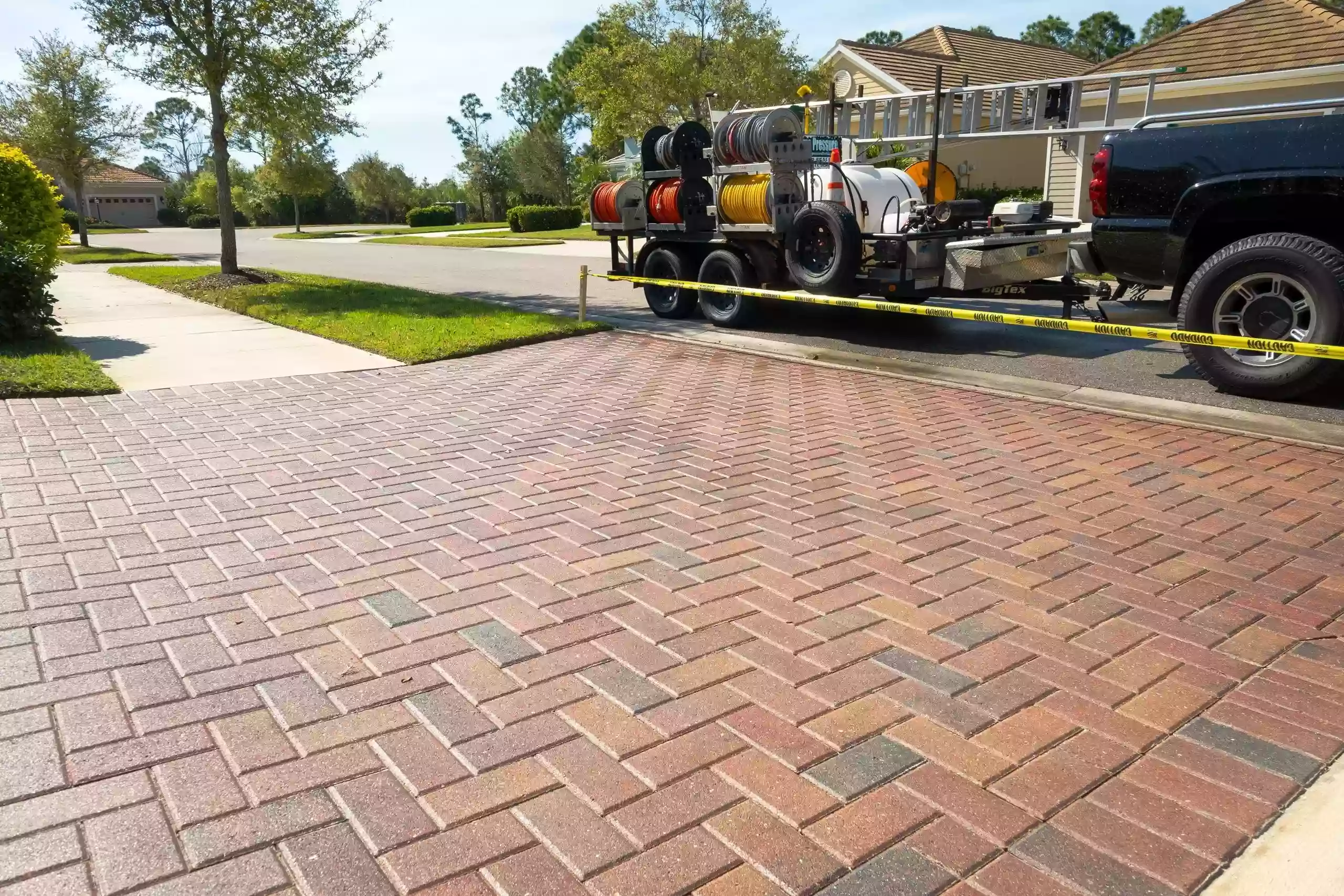 Aqua Pressure Washing and Paver Sealing