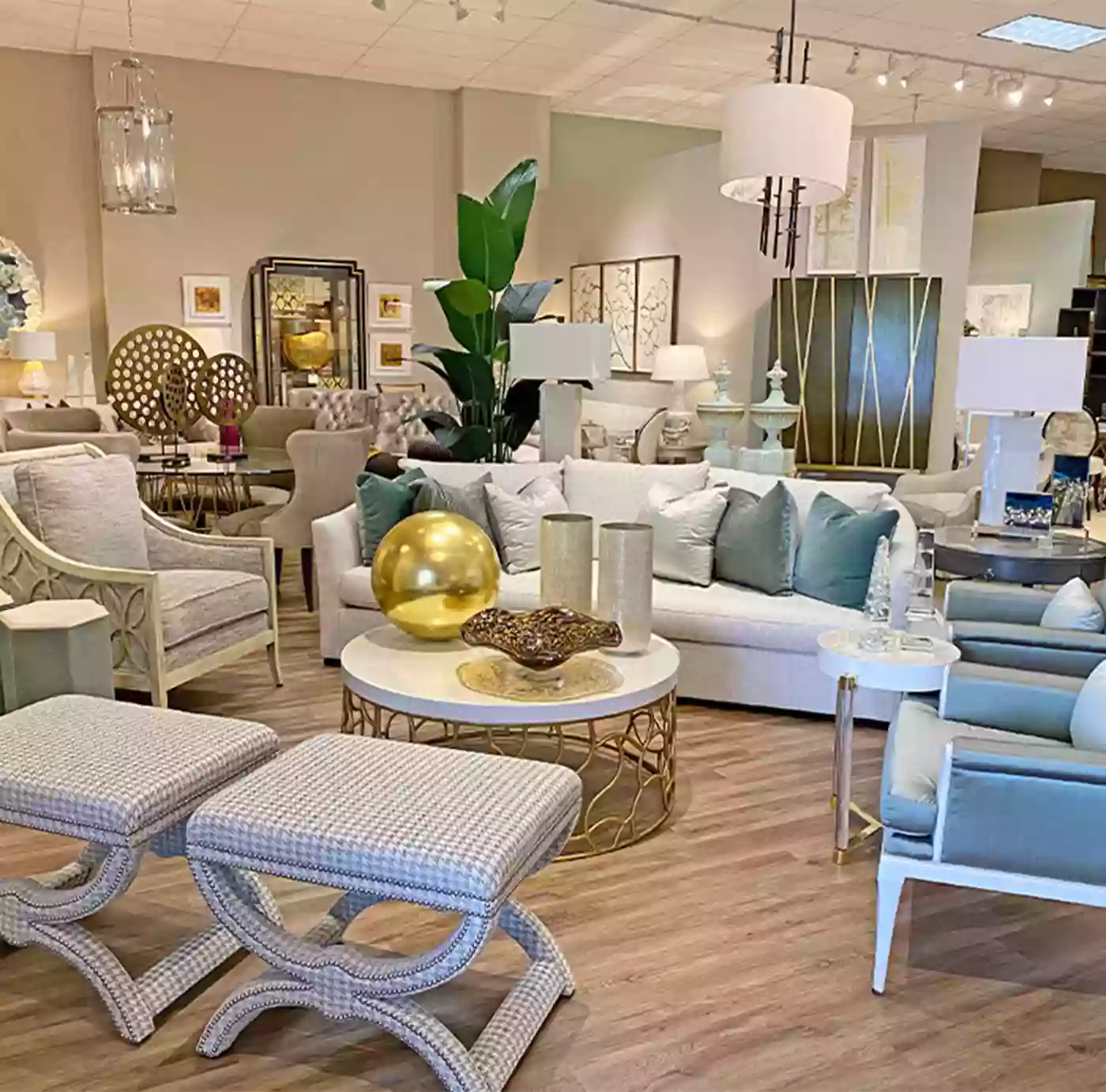 Hickory Chair Showroom - Naples