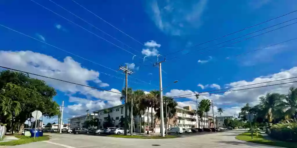 Colonial sunset apartments