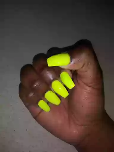 R C Nails