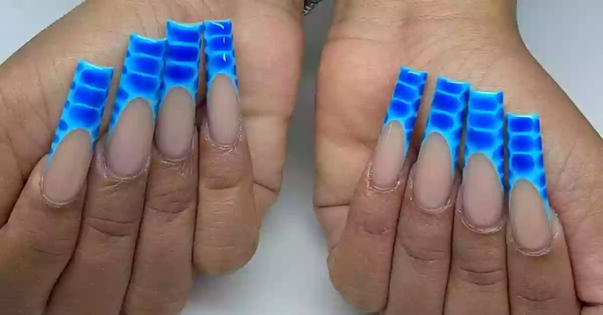 Nails Amour