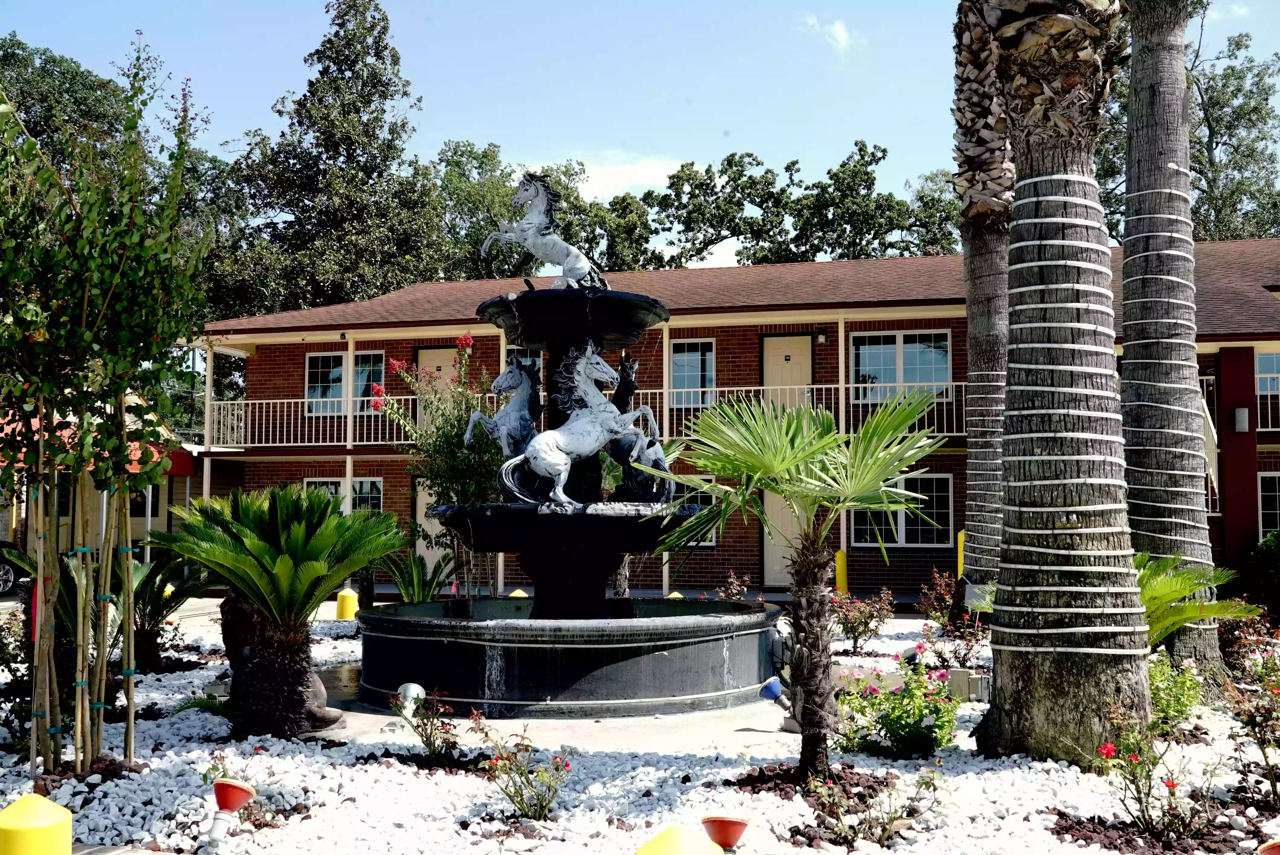 Savannah Inn and Suites Extended Stay