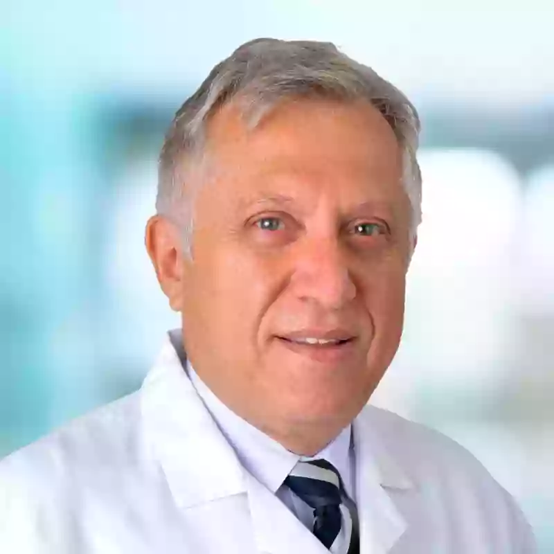 Dr. Diamondis Papadopoulos