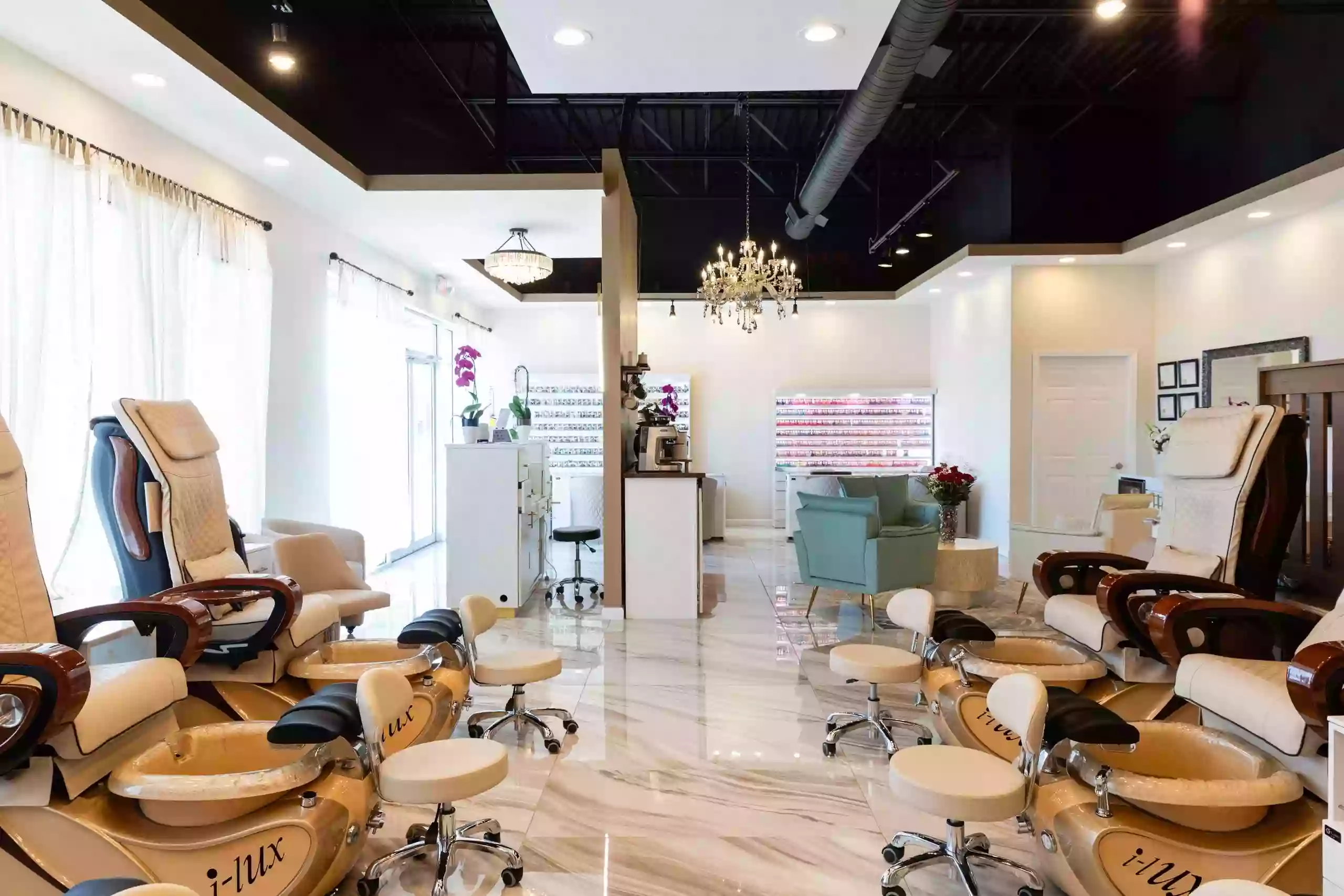 COCO NAIL BAR