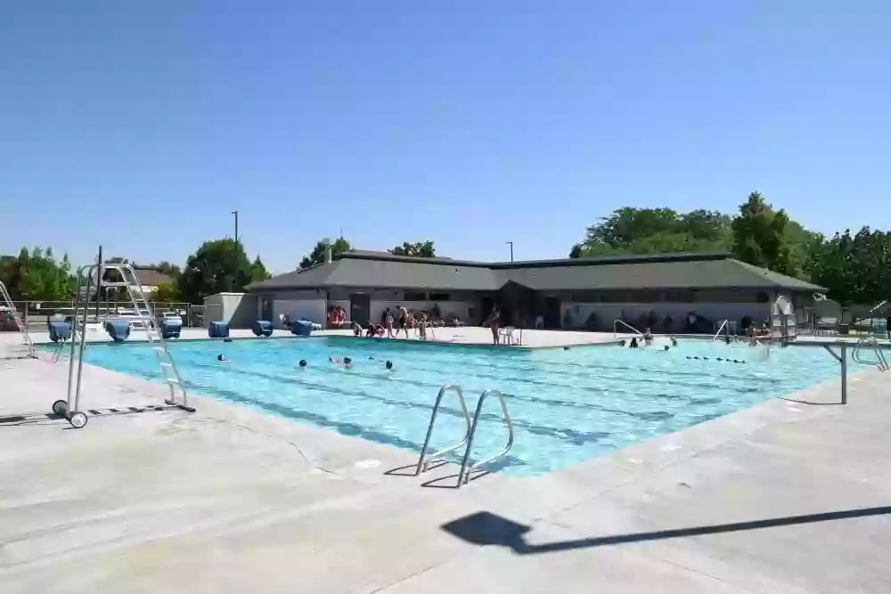 Fairmont Pool