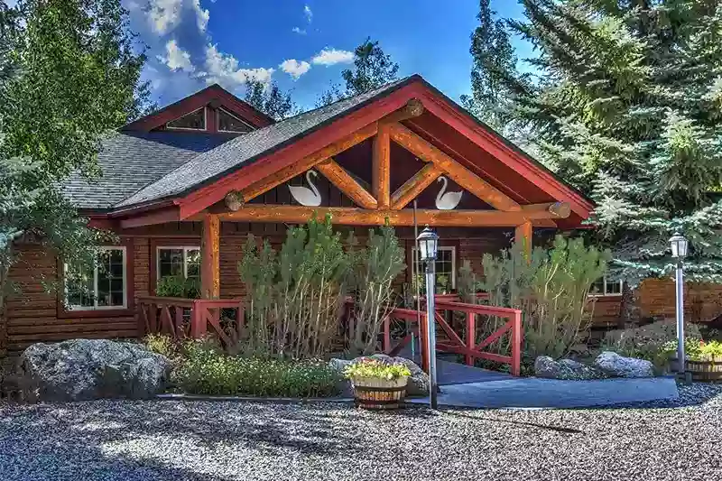 River Retreat Lodge