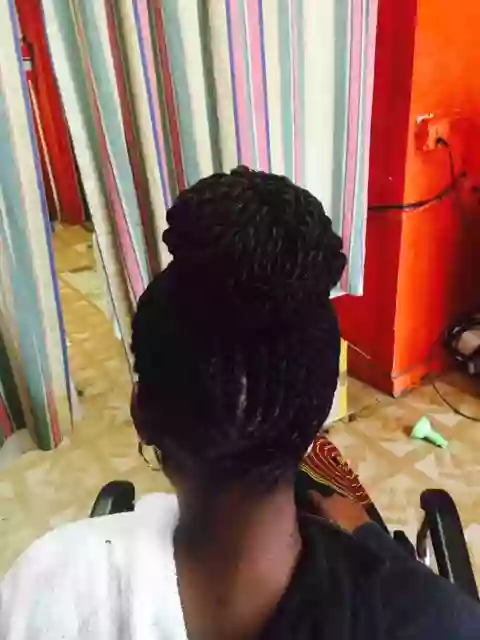 Amy African Hair Braiding