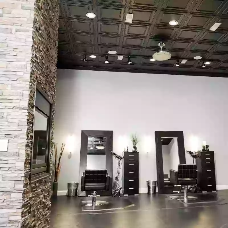 Alluring Salon