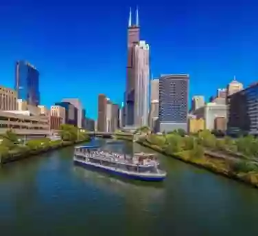 Shoreline Sightseeing's Navy Pier RIVERFRONT Water Taxi Dock (SEASONAL: May 26 – Sep 3)