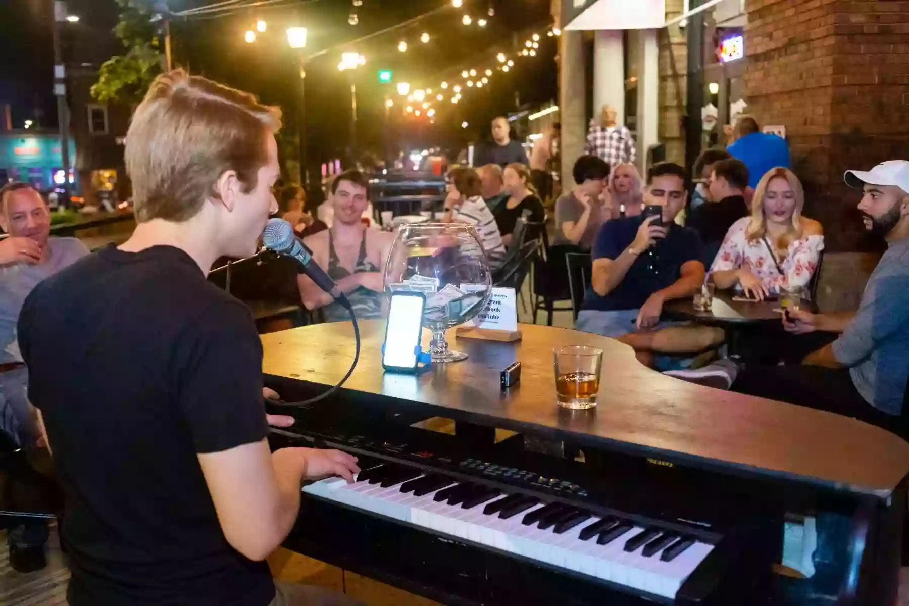 Brick House Dueling Pianos