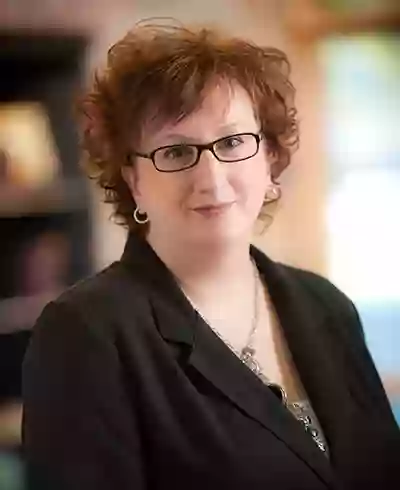 Elizabeth Holtzman - Associate Financial Advisor, Ameriprise Financial Services, LLC