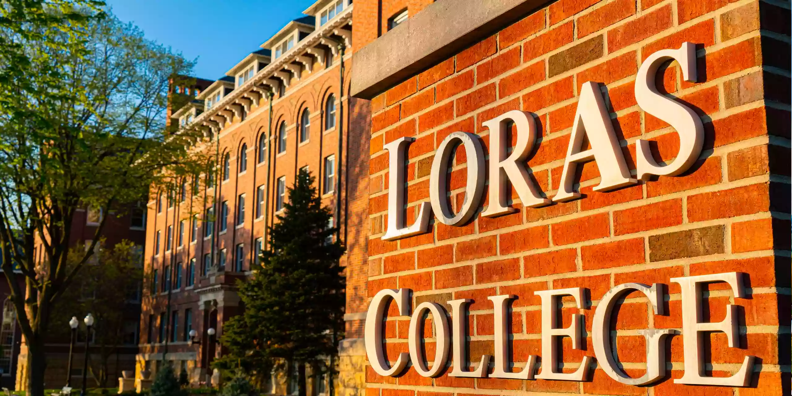 Loras College Alumni Campus Center